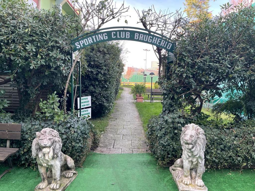 Hotel Sporting Brugherio Exterior photo
