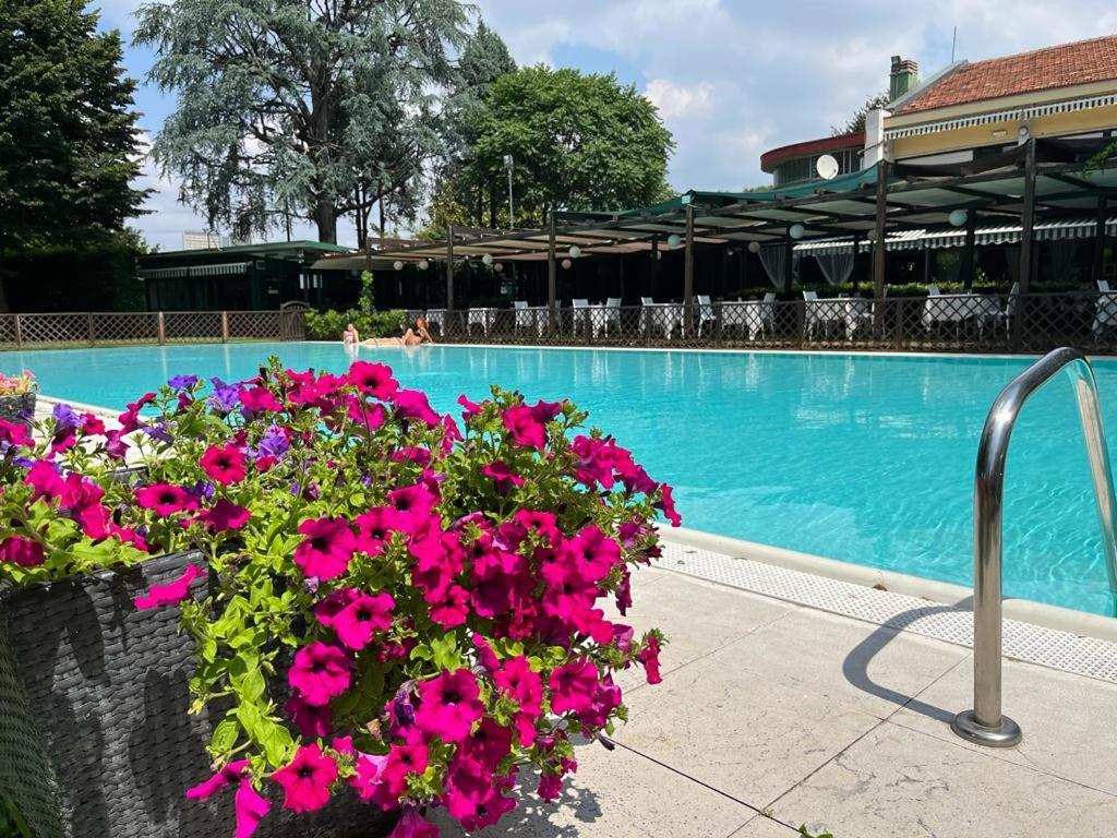 Hotel Sporting Brugherio Exterior photo